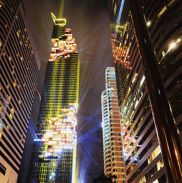 Majestuosa inauguración de la torre más alta de Tailandia